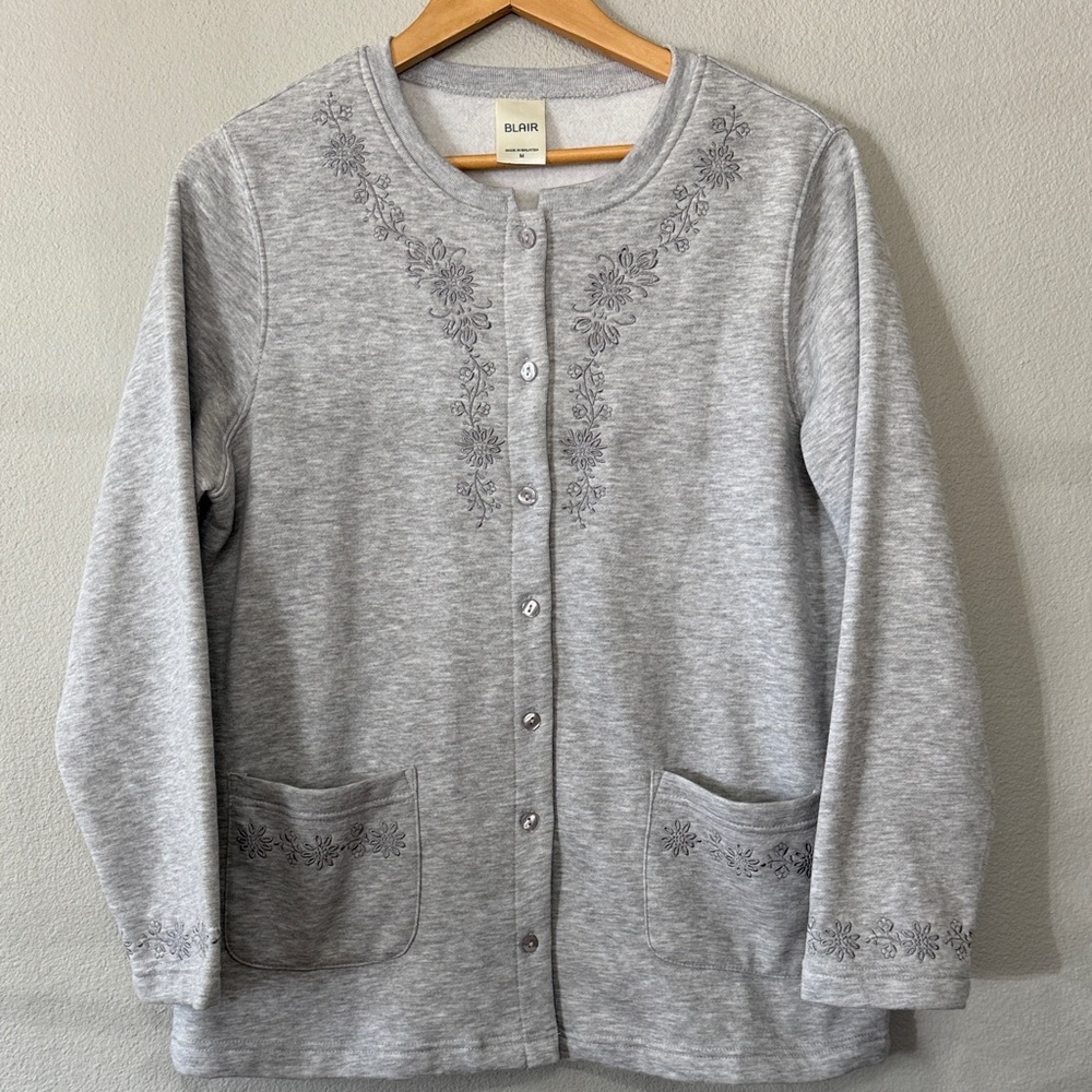Blair‎ Heather Gray Embroidered Cardigan Grandma Sweater Medium Button Up